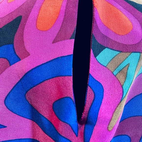 Vintage (?) Silk Floral Boho Colorful Short Sleeve Top Anthro Marimekko Style - Picture 8 of 10